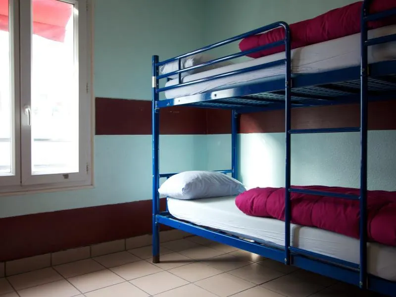Bastille Hostel - Image 1