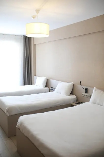 Hotel Cinas - Image 1