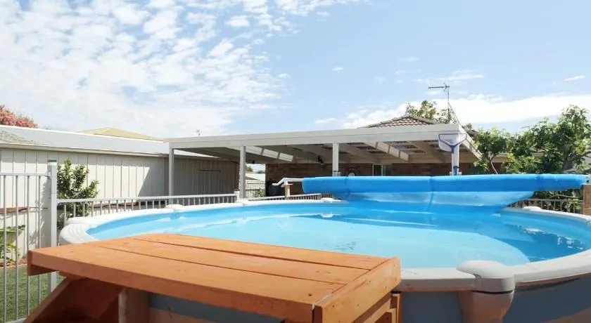 Coastal Springs - PET FRIENDLY & 200m To Beach! - Image 1