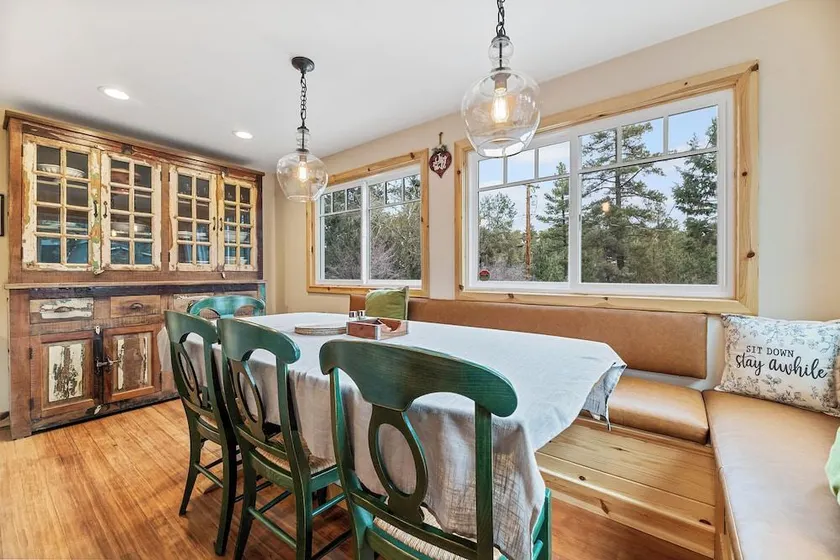 Casa Luna- Beautiful Maltby style home, just a short drive from Big Bear's attractions! - Image 1