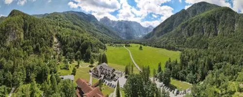 Villa Palenk Logar Valley - Image 1