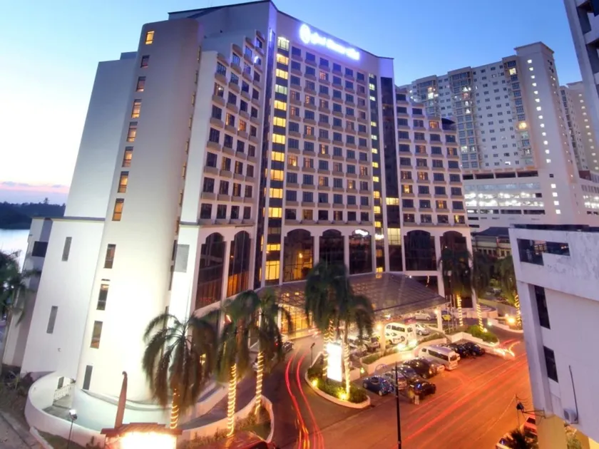 Grand Riverview Hotel - Image 1