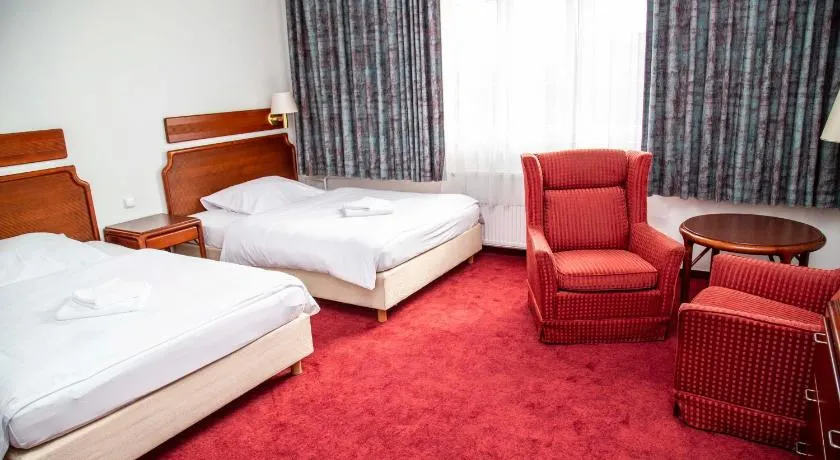 Hotel S-centrum Děčín - Image 1