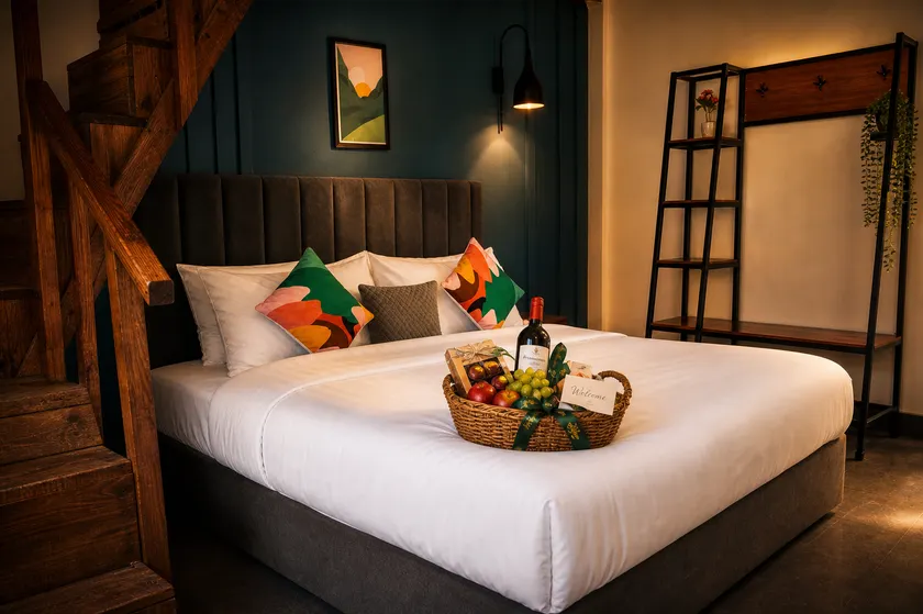 Peppy Nomads Luxuria - Image 1