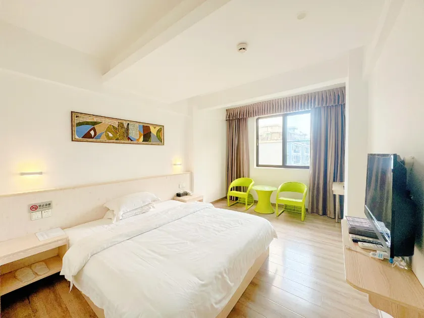Yijia Business Hotel - Image 1