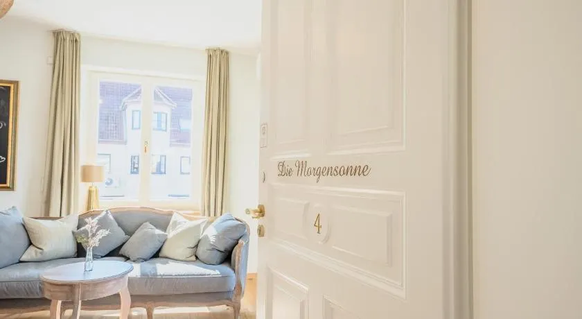 SCHLOSSBERG RESIDENCES - Betthupferl - Self Check-In Design Studios Aschaffenburg - Image 1