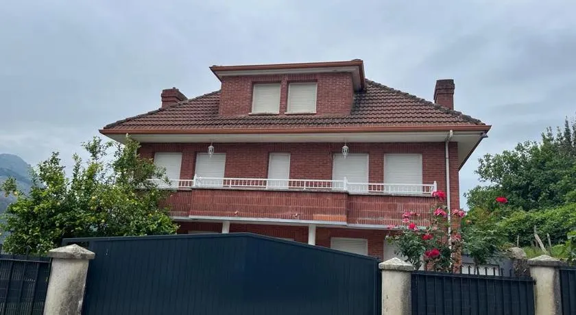 CASAMENTERA - Image 1