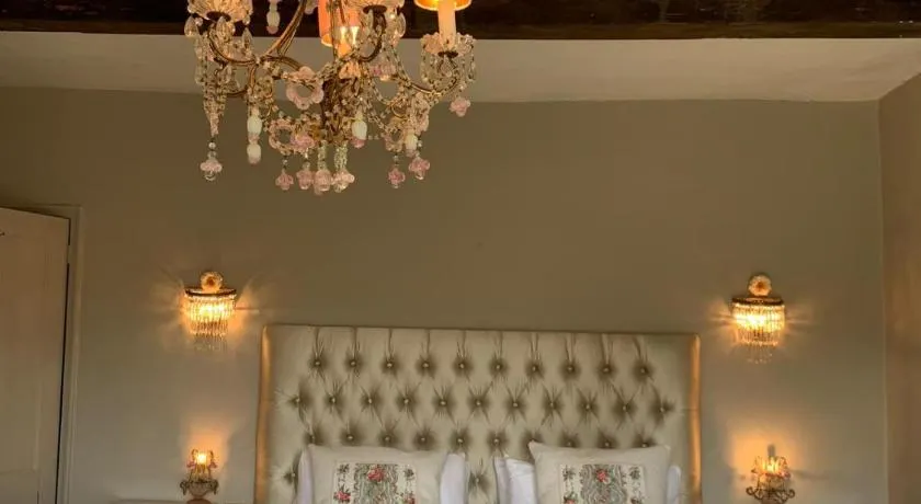 Pytts House Boutique Bed & Breakfast - Image 1