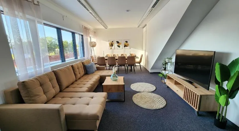 Große Wohnung mit Balkon nahe München - Image 1
