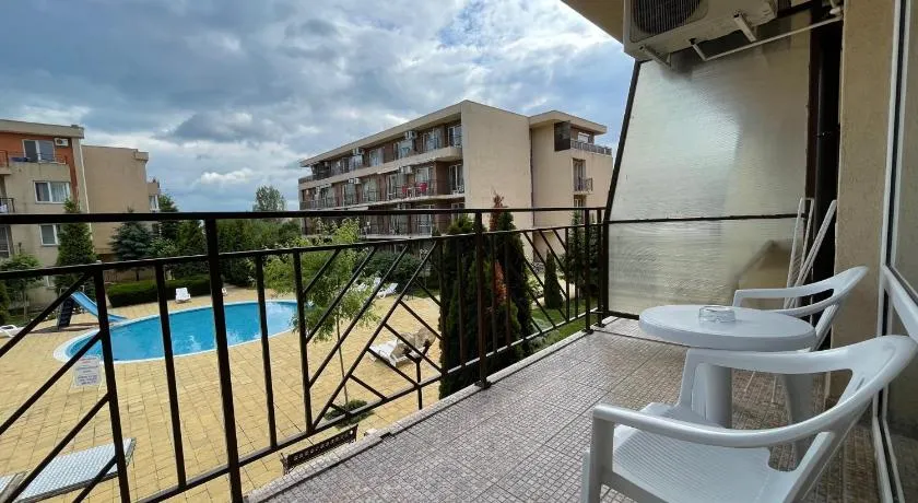 FORT NOKS HOLIDAY A2-61 Large Studio Sunny Beach - Image 1