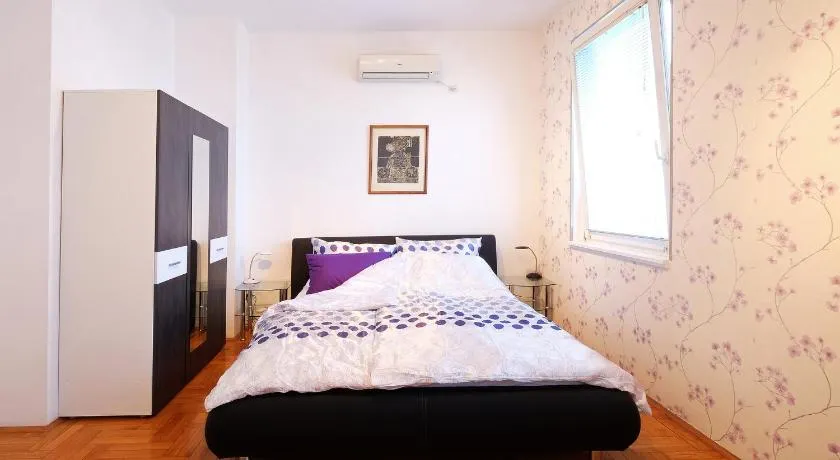 Apartment Aska - Image 1