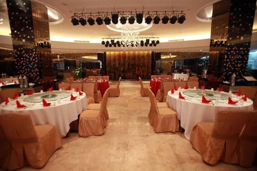 Tian Ding Hotel - Image 1