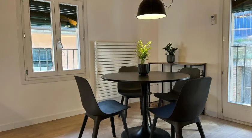 Apartaments ApturVic en el Centre Històric - Image 1