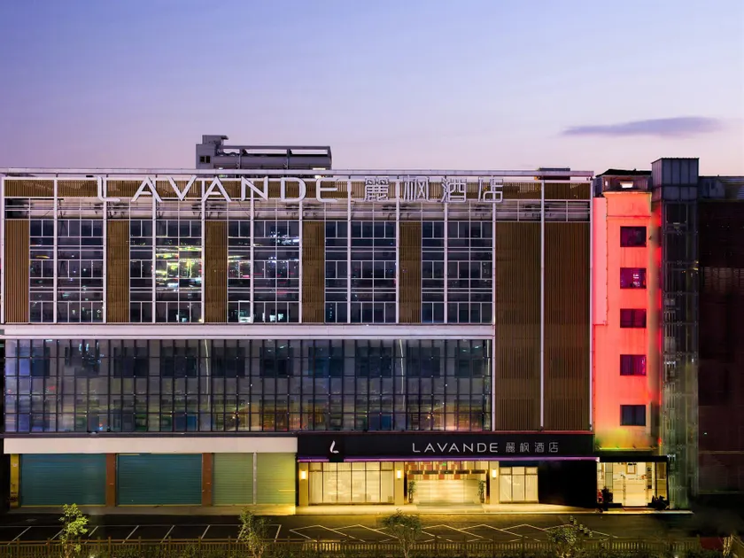 Lavande Hotel Shenzhen International Convention and Exhibition Center Shajing Jingji Baina - Image 1