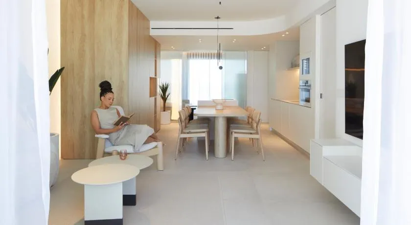 Miami Towers Luxury Experience  - Image 1