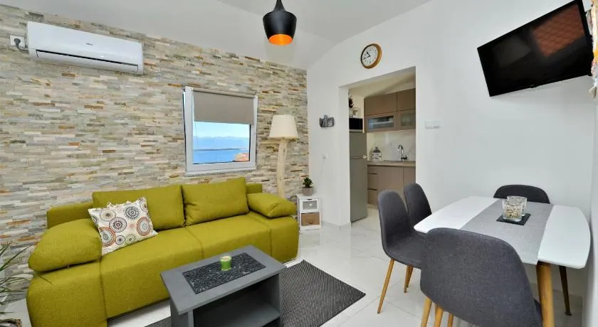 Apartmani Laura Vir - Image 1