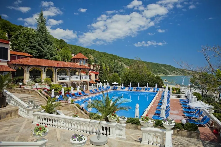Villas Elenite - Image 1
