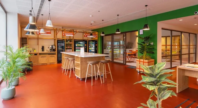 easyHotel Valencia Ciutat Vella - Image 1