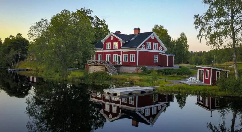 River Lodge - Image 1