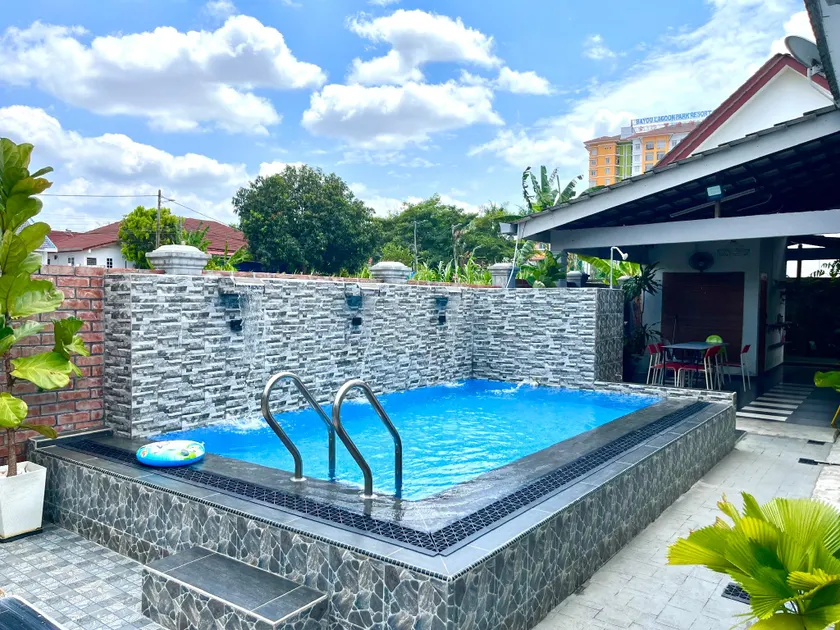 Diera Villa Homestay MusL1m Only - Image 1