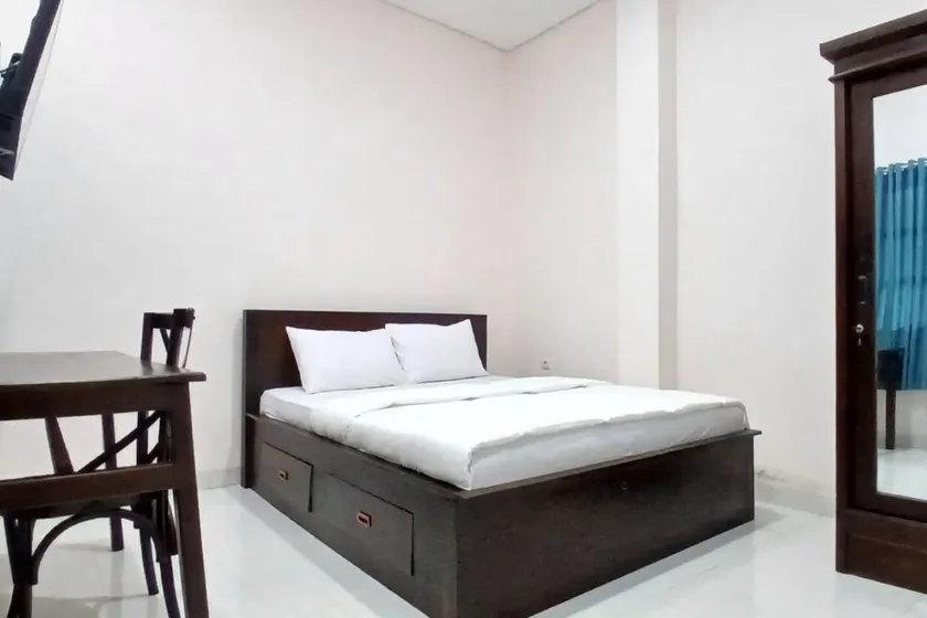 Priyanka Guesthouse Syariah Maguwo Mitra RedDoorz - Image 1