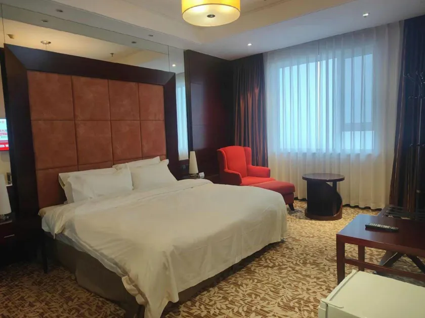 Century Mandarin Hotel - Image 1