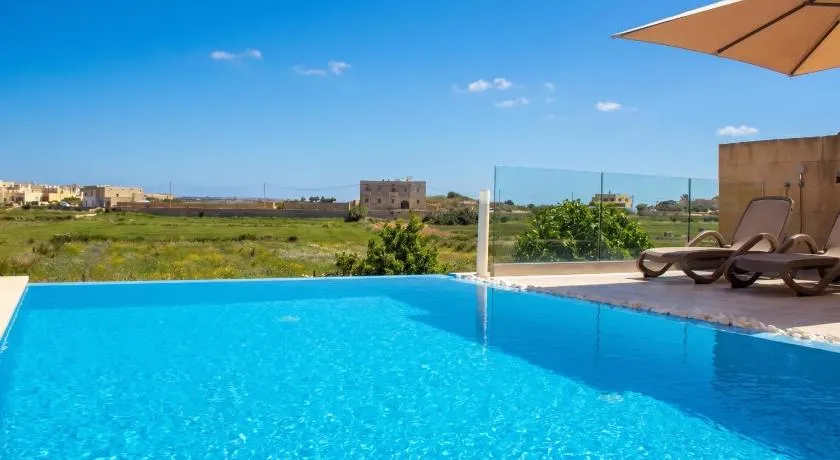 Kenn Gozitan villa and pool - Happy Rentals - Image 1
