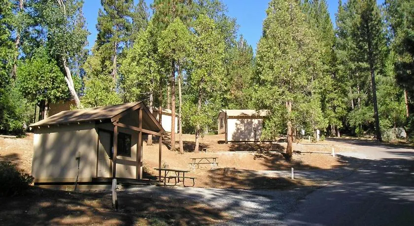 Yosemite Lakes Bunkhouses - Image 1