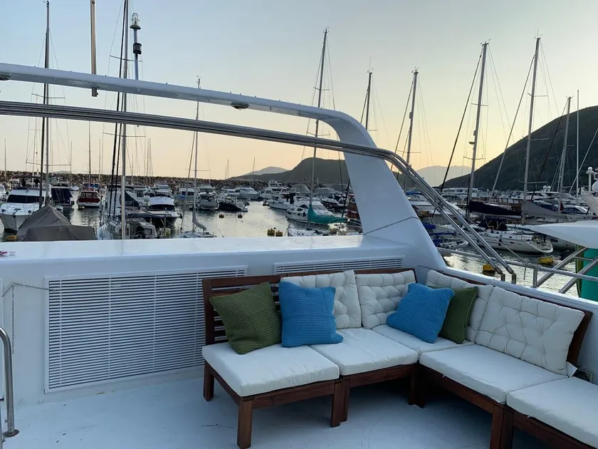 Victoria Houseboat - Image 1