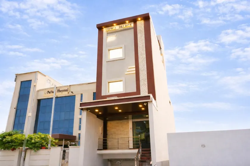 Hotel Kamla Palace - Image 1