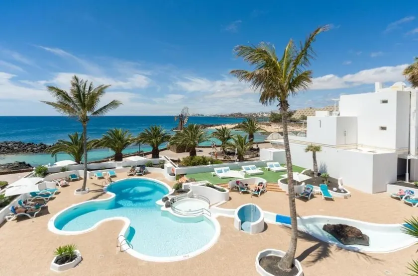 Neptuno Apartments - Image 1