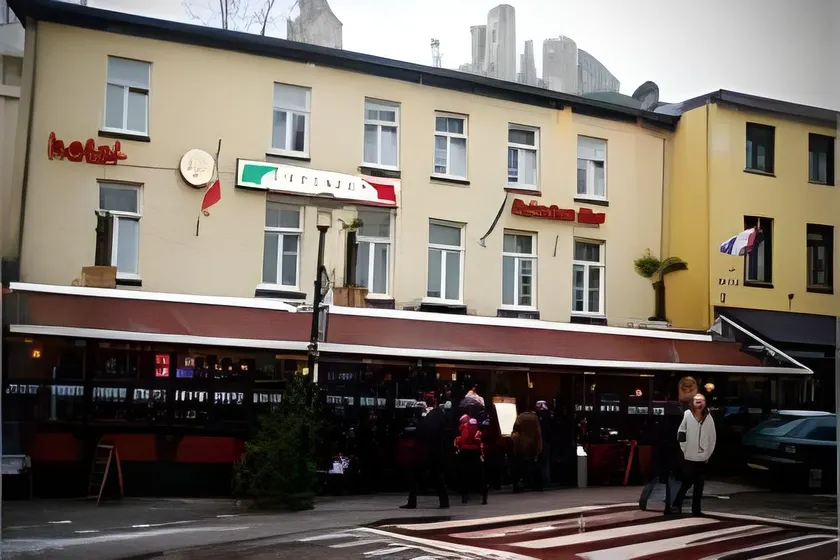 Hotel Restaurant La Piazza - Image 1
