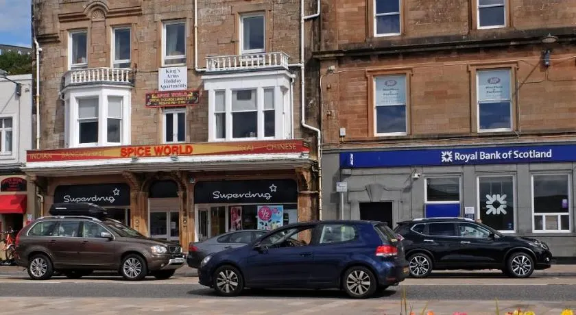 Kings Arms Holiday Apartments - Image 1