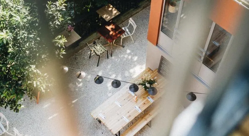 Les Chouettes Hostel - Image 1