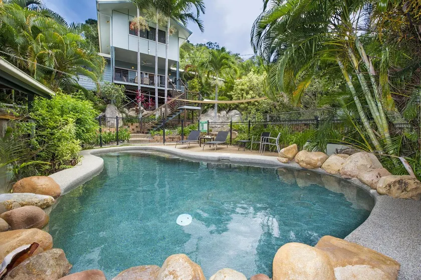 Manyana, 3 Opalia Court - Image 1