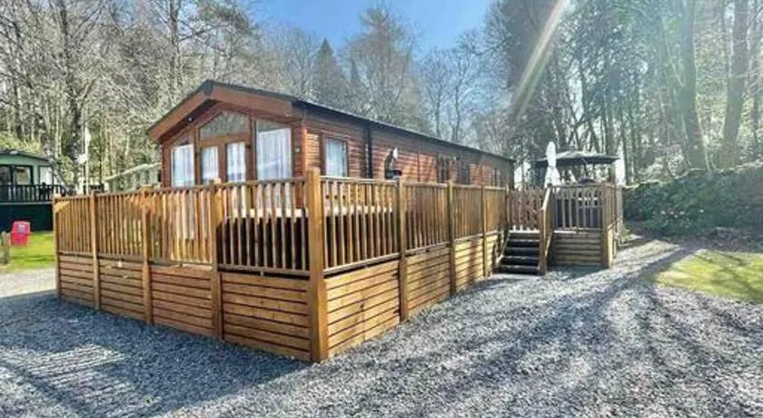 Hartland Lodge - White Cross Bay Holiday Park - Image 1