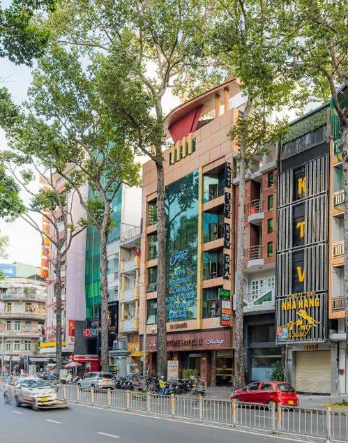 Fortune Hotel 1127 Tran Hung Dao, Q5 - by Bay Luxury - Image 1