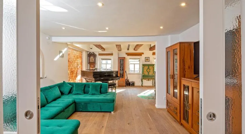 Luxuriöse Sandstein Villa - 320 qm - 7 Räume - Image 1