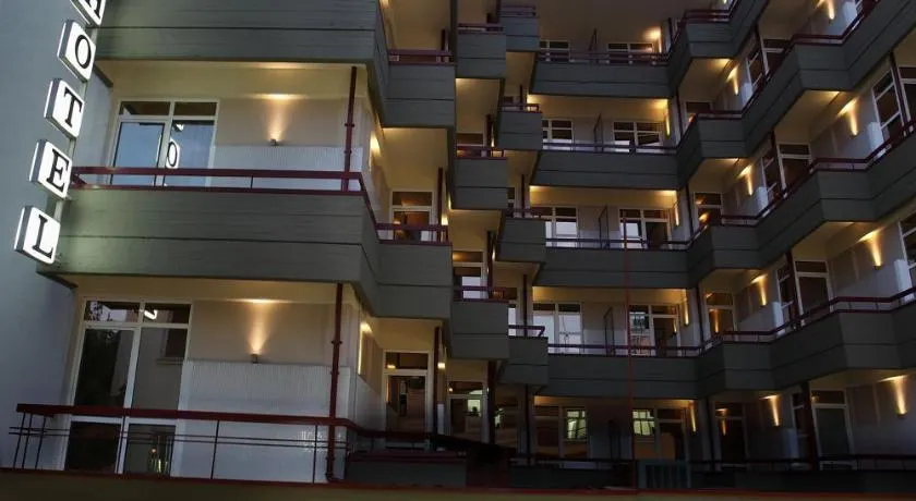 Hotel Metropol - Image 1