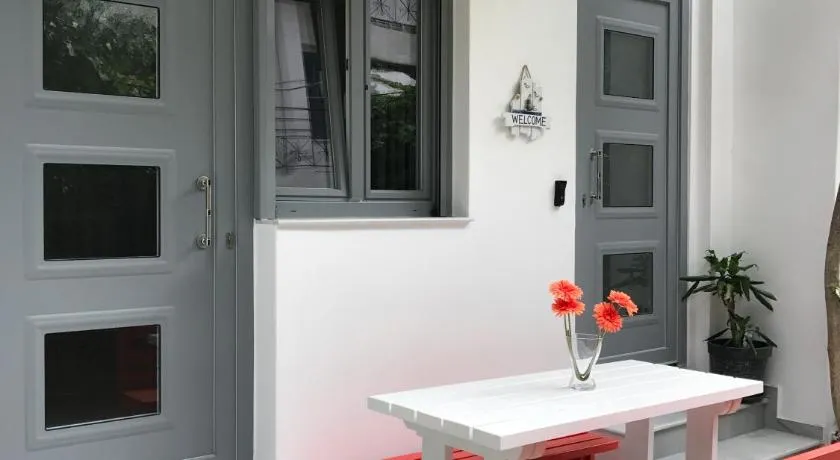 Mirtos Apartments - Image 1