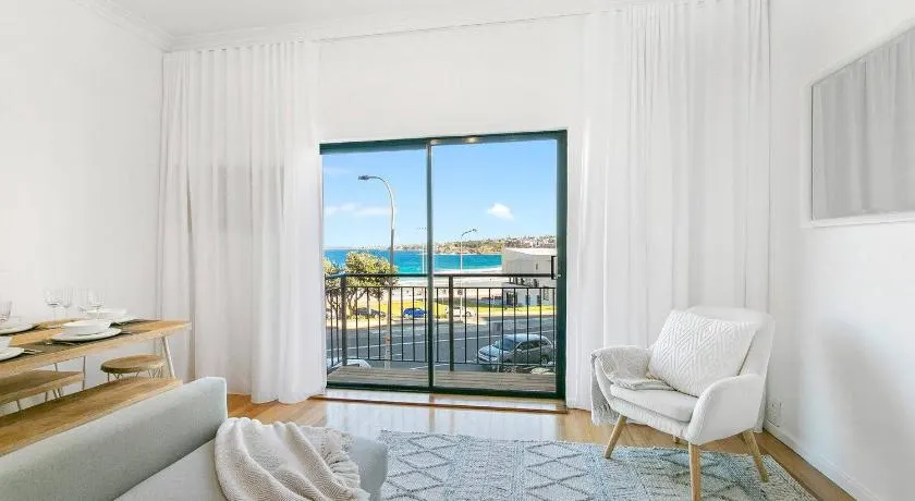 The Rooftop: Beachfront views+ Parking+ BBQ+ Bar - Image 1