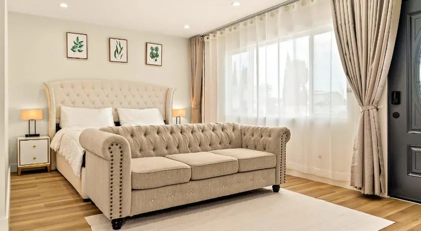 Lyn's Stay - Image 1