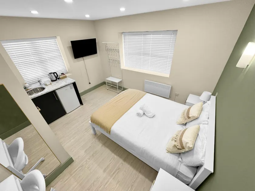 Comfy Studio Greenford 17 min away to Wembley Stadium - Image 1
