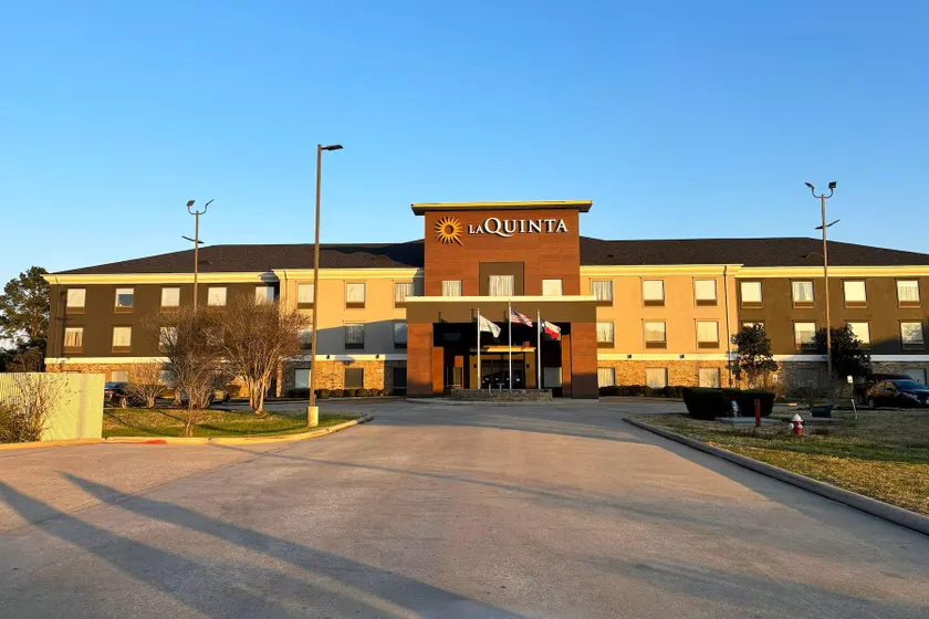 La Quinta Inn & Suites Nacogdoches - Image 1