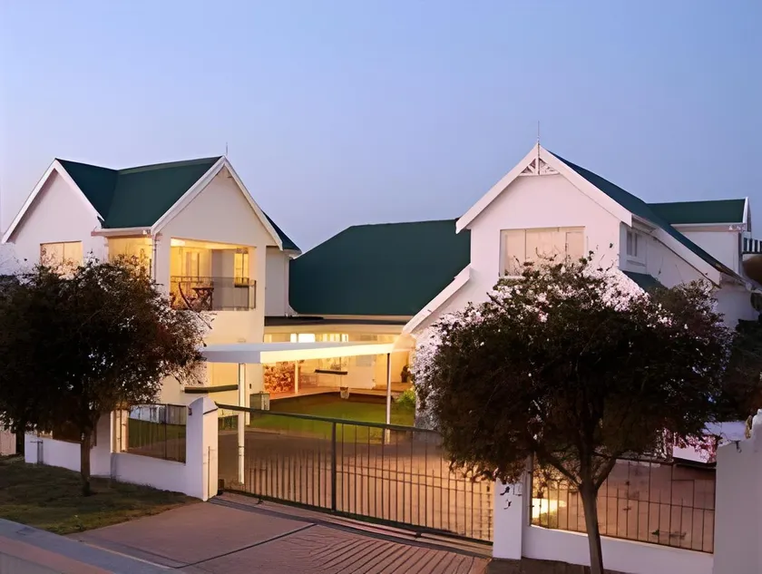 Millard Crescent Guest House - Image 1