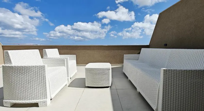 SkyHaus - Image 1