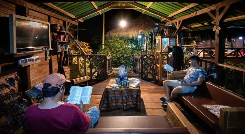 Oro y Luna Lodge - Image 1