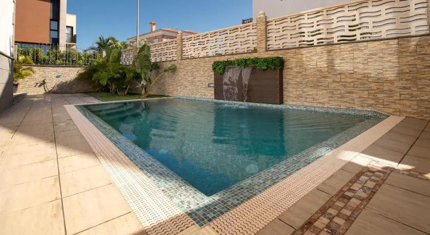 Villa, Private heated pool and jacuzzi . - Image 1