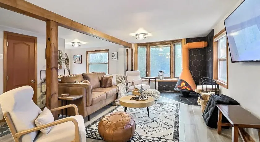 ⭐️ NOUVEAU! Maples Retreat • Lit king-size • 2 hectares • Capacité d'accueil de 10 - Image 1