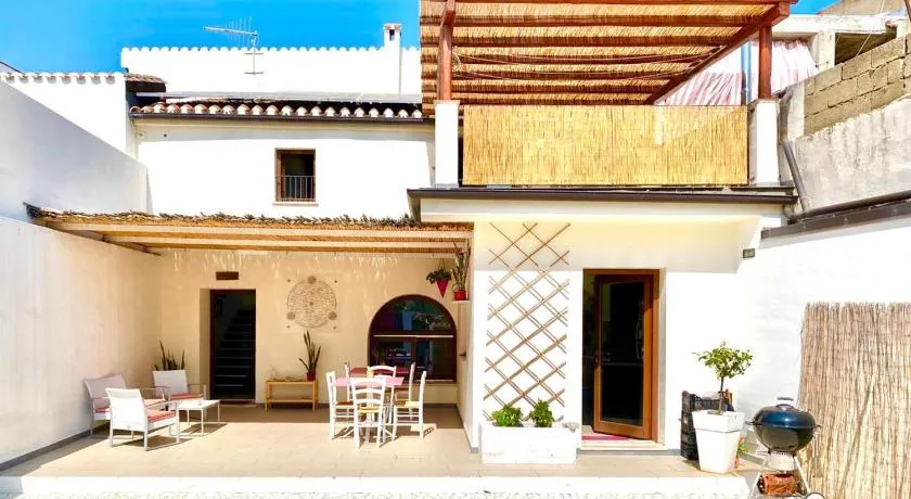 Al Vicoletto - Genuine Hospitality & Private Parking - Image 1